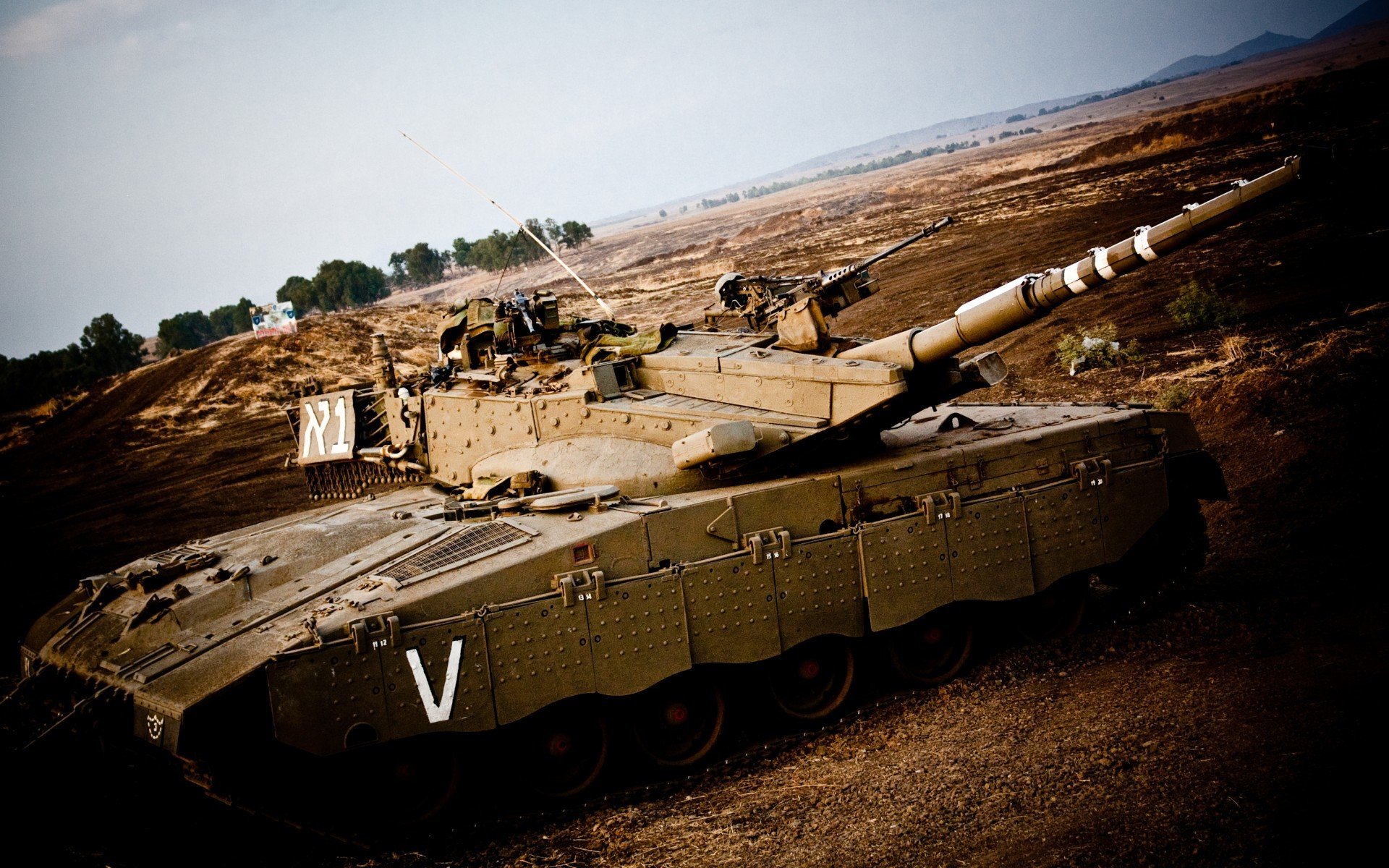 开云官方-特色足球文化节让城市夜生活更丰富，成为文化交融的场所，足球文化节绘画作品